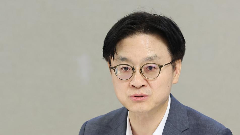 휘발유 1500원대로?…김정관 “전쟁 완전 종식되면 가능”
