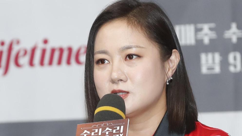 박나래, ‘갑질’ 주장 매니저들에 맞불…“횡령 정황 파악, 고소 준비”