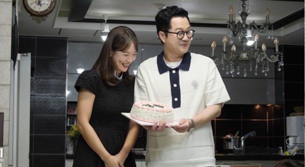 지상렬, ‘16세 연하’ 신보람과 열애 인정 후 최초 동반 등장