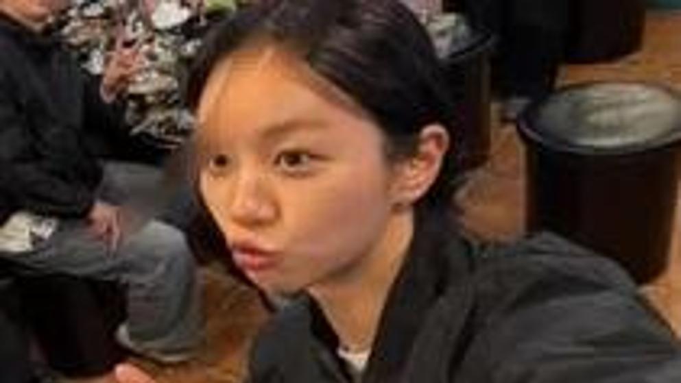 ‘뱃살 논란’ 상처 받았나…혜리 “따뜻하게 봐 달라”