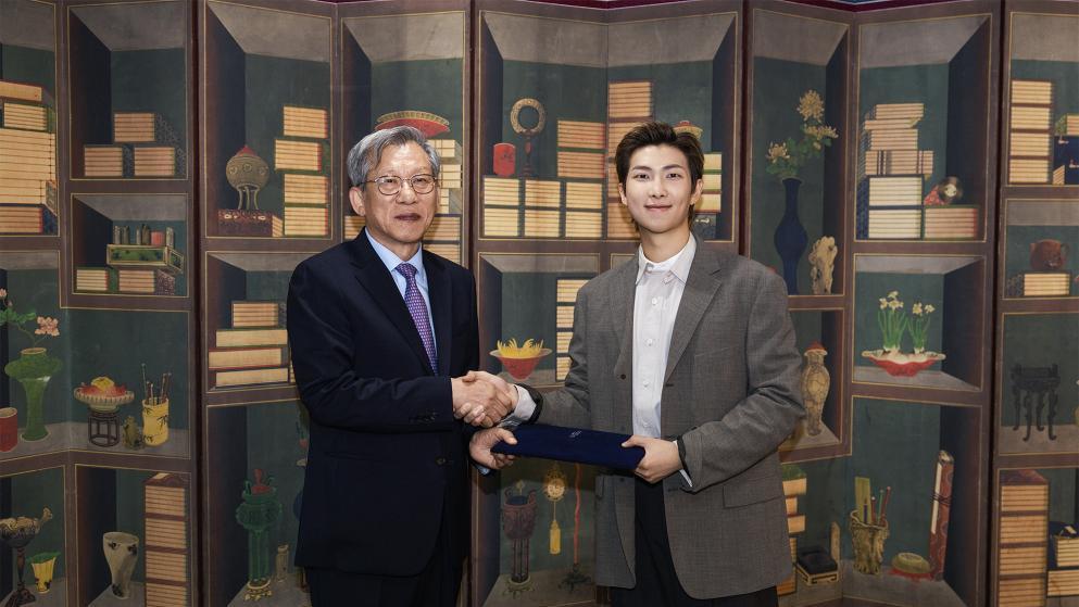 BTS RM, 국중박 글로벌 홍보대사 위촉…“우리 문화유산 가치 알릴 것”