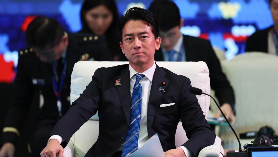 韓 핵잠 승인에…日 방위상 “일본의 핵잠 보유 논의는 당연”