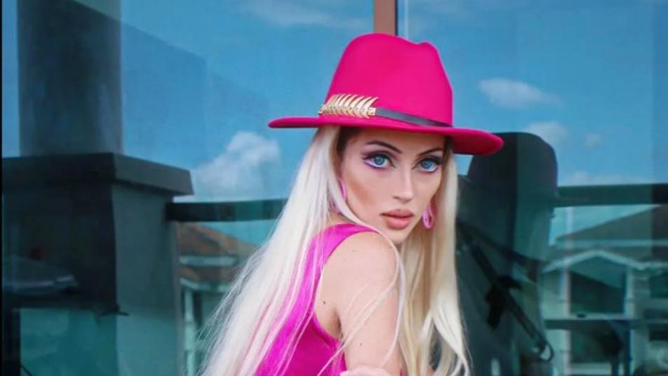 속옷만 입은 채 사망한 ‘인간 바비’…브라질 발칵