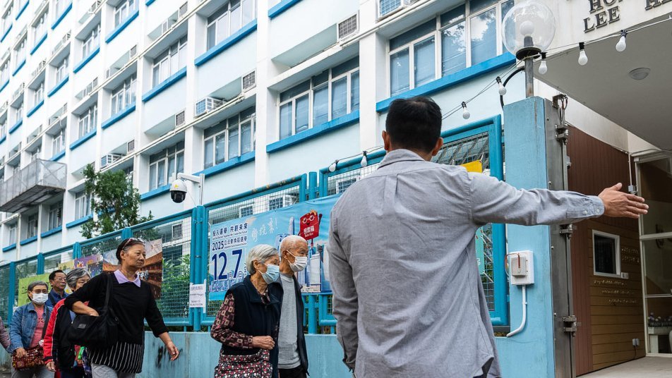 화재 참사후 첫 선거 홍콩, 정부 책임론속 투표율 하락 촉각