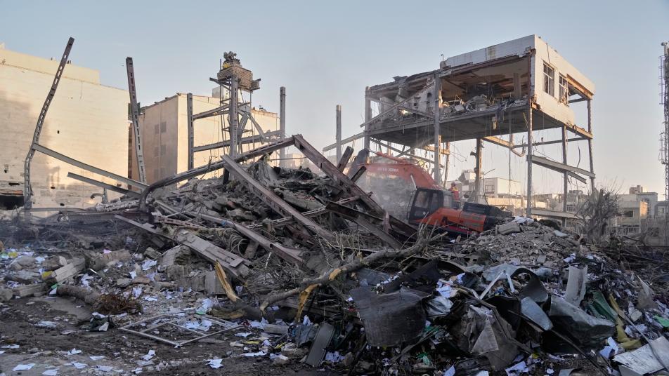 트럼프의 ‘대리 지상전’… 쿠르드軍, 이란 진격