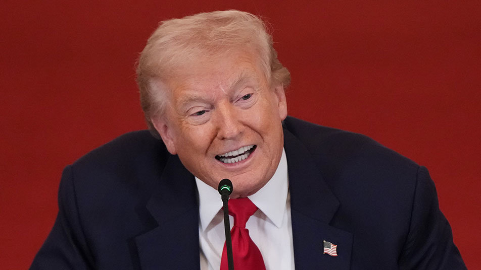 트럼프 “이란 오늘 매우 강력한 타격”…공격 확대 시사