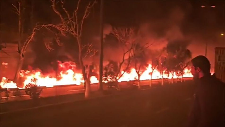 이스라엘, 이란 석유시설 첫 공습…불타는 테헤란