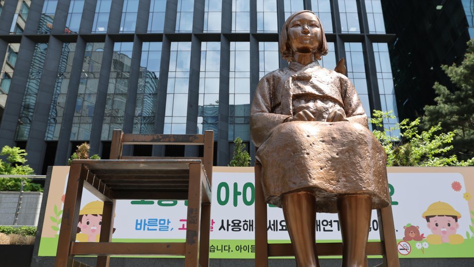 日자민당 회의까지 열어 “해외 소녀상 막아라”