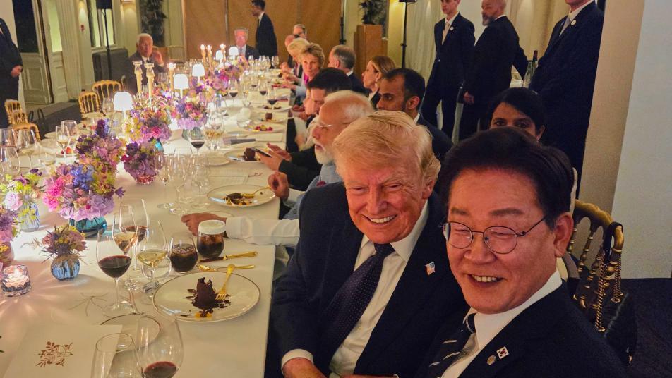 “트럼프, 美군함 10척 빠르게 건조 가능한지 물어”