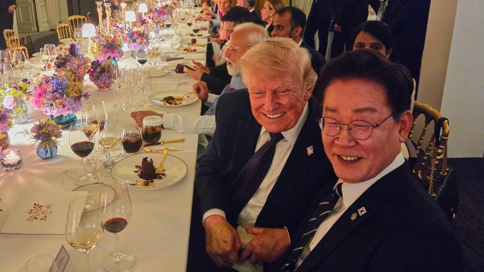“트럼프, 美군함 10척 빠르게 건조 가능한지 물어”