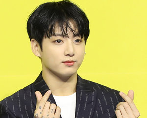 방탄소년단 정국, 美 도착 후 코로나 확진 “경미한 인후통”