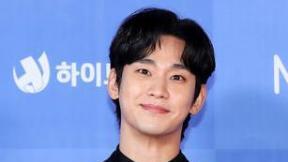 ‘김새론 교제 루머’ 김수현 “곧 대응책 발표”…업계는 ‘신중’