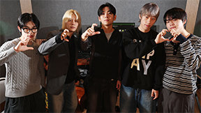 밝은 멜로디에 절절한 가사… 그 역설이 ‘청춘’이니까