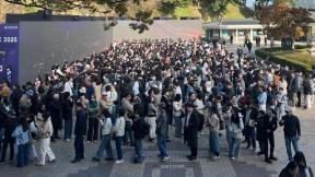 트럼프도 감탄한 금관… 신라 금관展 ‘오픈런’