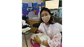 냉동배아로 前남편 아이 임신한 이시영, 딸 출산했다