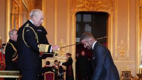 英 축구스타 베컴, 국왕에게 기사 작위 받아