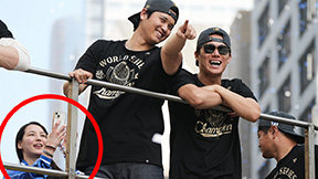 “남편이 1조원 버는데 검소”…오타니 아내 구형 아이폰 화제