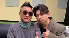 6년만의 복귀 김건모 “댓글 신경 안써”…후배와 엄지척