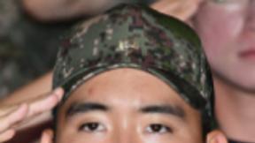 해군 사관후보생 이재용 장남, 소위 임관식 기수 대표로 지휘