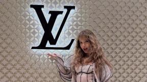 블랙핑크 리사, ‘재벌 남친’ 가문 명품 브랜드 행사장 출격…독보적 미모