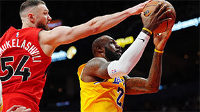 종료 3.7초 전 동점… 제임스는 기록 대신 승리 택했다