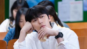 현실 남친 박서준…‘경도를 기다리며’ 입소문