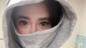 ‘활동 중단’ 박봄, 얼굴 가리고 눈만 ‘빼꼼’