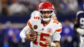 NFL 현역 최고 쿼터백 머홈스, 부상으로 시즌 아웃