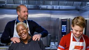 12세 아들과 함께 노숙인 봉사 나선 英왕세자