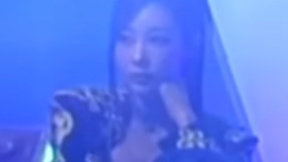 “선배 공연에 턱 괴고 無리액션”…지젤, ‘제니 무대’ 태도 논란에 해명