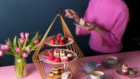 “딸기 뷔페 부담스럽다면”…올겨울 호텔가 ‘애프터눈 티’ 승부수