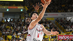 압박수비로… 2위 정관장, 선두 LG 5연승 저지