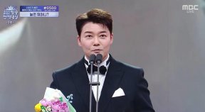 전현무 “눈쌀 찌푸리지 않게 하겠다”…박나래, 키 대신 90도 사과