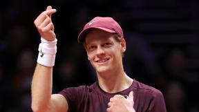 하트·이색 랠리 등 팬서비스…약속 지킨 알카라스·신네르