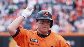 ‘한화 거포’ 노시환 단숨에 연봉 10억…가장 귀하신 독수리 됐다