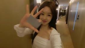 남규리, 홍콩 여행 근황…이소룡 동상 앞에서 액션 욕심