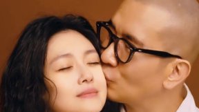 故서희원, 어느새 1주기…1년째 묘소 지키는 남편 구준엽