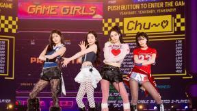 아이린·슬기∙카리나∙윈터, f(x) ‘츄~♡’ 커버무대에 들썩