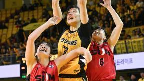 여자농구 국민은행, BNK 꺾고 5연승…박지수 23점 17리바운드