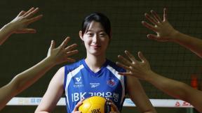 유효 블로킹 1위 ‘철벽녀’ 최정민 “봄 배구 포기 못해”