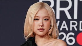 12시간 날아가 4시간 염색…로제 7년 금발 관리의 현실