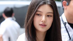 민희진 ‘빅딜’ 안 통했나…하이브, 뉴진스에서 다니엘 지우기