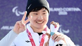 역경 헤치고 달린 스노보드, 시상대에 닿다