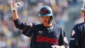 ‘손호영 결승포’ 롯데, LG에 역전승…시범경기 선두 도약