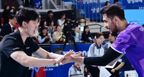 역대 승률 2위로 우리카드 ‘봄배구’ 이끈 박철우…최초 대행 챔프전 우승 정조준