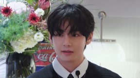 뷔 “어릴 적부터 가수 꿈…아버지 못 이룬 꿈 내가 이뤘다”