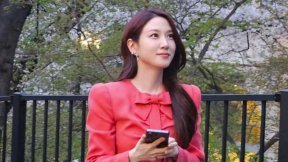 박은빈 맞아? 새빨간 미니 원피스 입고 뽐낸 ‘반전’ 섹시미