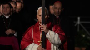 ‘미국인’ 교황, 트럼프 직격…“이란 국민 위협, 용납 불가”