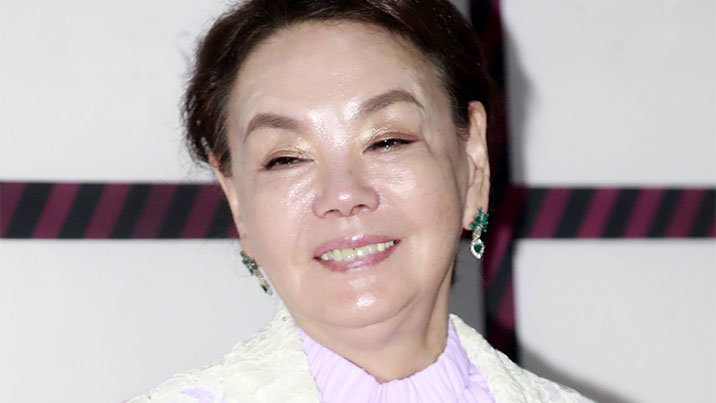 “故김수미 출연료 아직도 미지급…‘친정엄마’ 제작사 고인 모독”