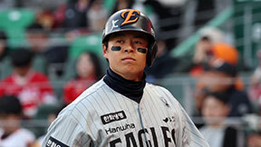 ‘2군행’ 노시환, 연봉도 깎인다…최소 1667만원 삭감, ‘하루 166만원꼴’